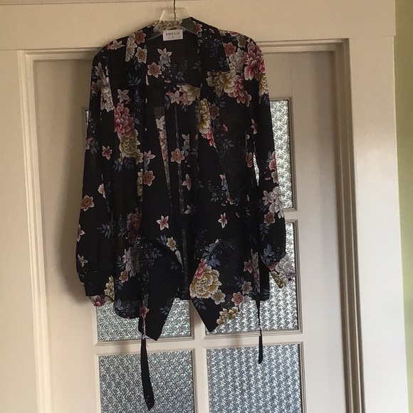 Dark Floral Blouse Kimono Jacket - Picture 5 of 6